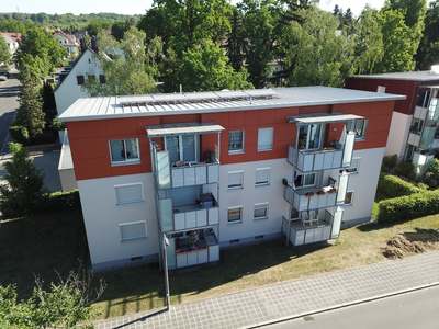 4-Zimmer-Wohnung mit Balkon im 1. Stock (ohne Aufzug) · frei ab 01.12.2026