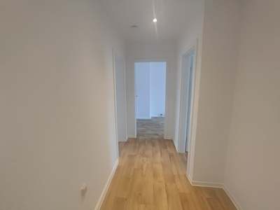 Helle Dreiraumwohnung mit Balkon und modernem Tageslichtbad in Merseburg-Süd