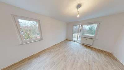 Tolle Balkonwohnung mit großer Dusche