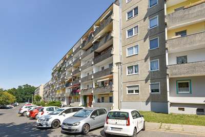 MÖBLIERTE Wohnung für Wohngemeinschaft - 2-Zimmer mit Top-Aussicht · Verfügbarkeit: sofort