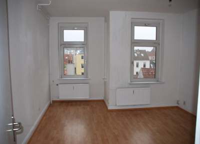2 ZW mit Balkon in der Michelsenstr. 37 in Kiel zu vermieten - OTTO STÖBEN GmbH · frei ab 06.10.2026