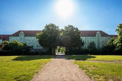 Große WG-geeignete Wohnung · frei ab 01.10.2026
