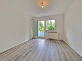 Neu renovierte 3-Zimmer-Wohnung in Karl-Marx-St...