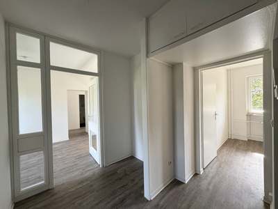 Vollständig modernisierte 4-Zimmer-Wohnung mit Balkon, Aufzug und Gäste-WC – in Berlin-Lichtenrade