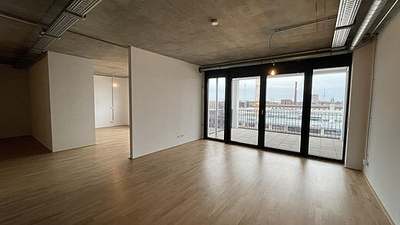 Modernes Loft in Bremen. Highlights: Parkettboden, Einbauküche und ein großer Balkon zum Verweilen!