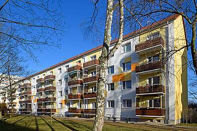 3-Raum-Wohnung Moskauer Straße 38 · Frisch gestrichen!