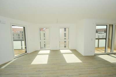 Großzügige 3-Zimmer-Wohnung mit zwei Balkonen im beliebten Kirchsteigfeld