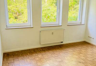 Schöne 2,5-Zimmer-Wohnung in grüner Umgebung