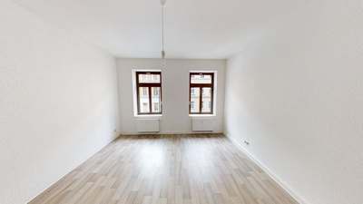 Große Altbauwohnung mit Tageslichtbad