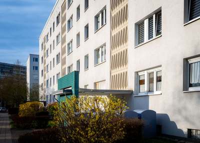 3-Raum-Wohnung mit Balkon und Dusche · frei ab 01.11.2026