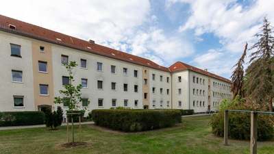 Schöne, neu sanierte Dreizimmerwohnung mit Badewanne in Böhlitz-Ehrenberg