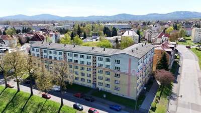 3-Raum Wohnung im 2.OG mit Balkon · 2. Etage · frei ab 01.11.2026