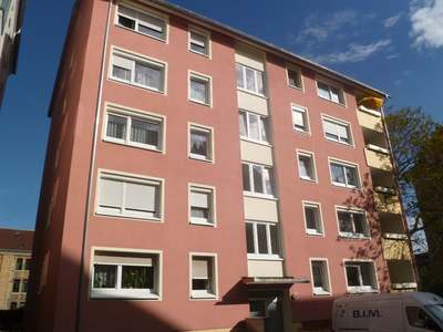 nostalgische 2-Zimmer-Wohnung in S-Mitte mit Balkon · frei ab 01.11.2026