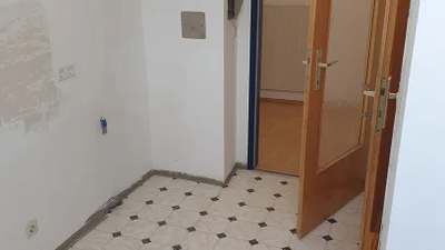 3-Zimmer-Wohnung, Top 10