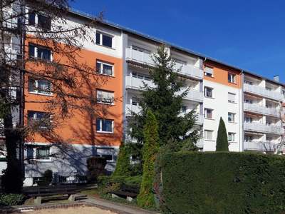 2-Zimmer-Wohnung mit Loggia, im 1. Stock (ohne Aufzug) · frei ab 01.12.2026