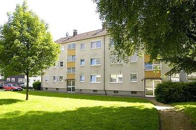 So schön im Erdgeschoss - tolle 3-Zimmerwohnung mit Laminatboden