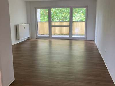 Top! 2024 Sanierte 3 Zimmerwohnung mit Balkon im Rödelheim