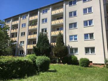 2,5-Zimmer-Wohnung zentral gelegen mit Balkon! · frei ab 01.12.2026