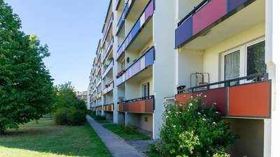 3 Zimmer mit Balkon - Ausschließlich mit weißem WBS für 3 Personen! · frei ab 02.09.2026