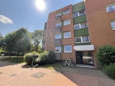großzügige und gemütliche 3-Zimmerwohnung mit 2 Balkonen in Hannover - Davenstedt · frei ab 01.12.2026
