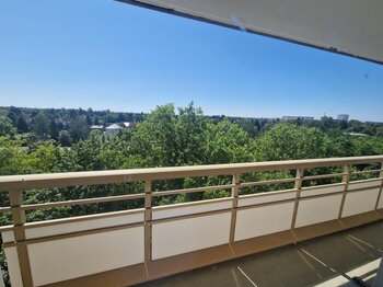 **FRISCH RENOVIERT**3-Zimmer-Wohnung // DG // B...
