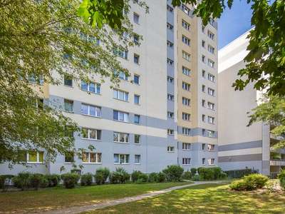 Frisch modernisierte Familienwohnung mit großem Balkon und neuem Wannenbad