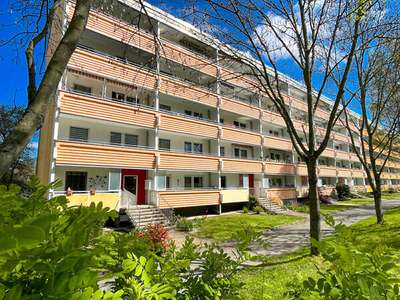 2-Raum-Wohnung, Baikonurweg 20 · Eckersbach · 3. OG · zzgl. Genossenschaftsanteile · Verfügbarkeit: sofort