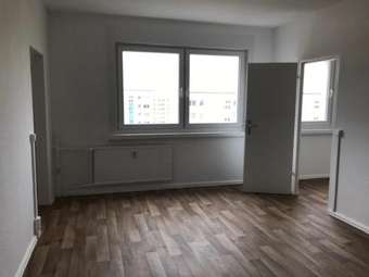 2 Zimmerwohnung im Hochparterre.