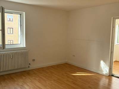 Geräumige 2,5-Zimmer-Whg. in Citynähe