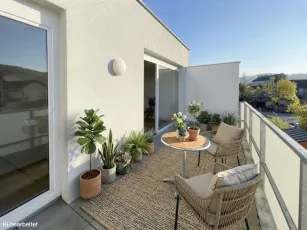BETREUBARES WOHNEN: helle Wohnung mit zwei Dachterrasse