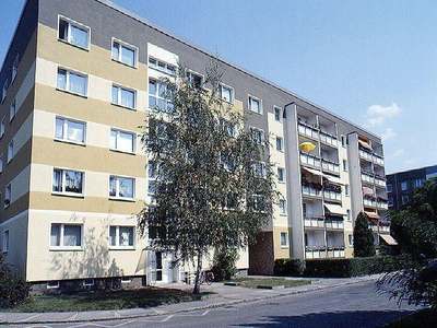 Ihre neue Wohnung: günstig geschnittene 4-Zimmer-Wohnung mit Balkon!