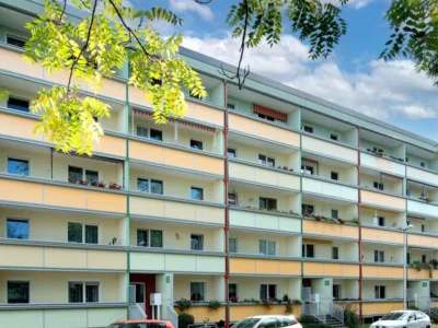 Charmante 3 Zimmer mit gepflegter Außenanlage · frei ab 01.12.2026