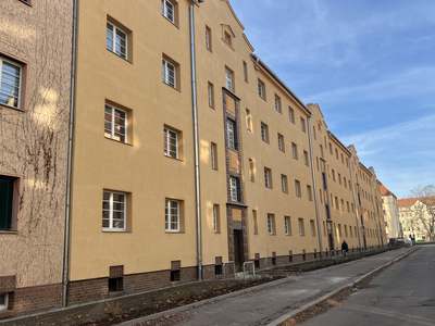 Erstbezug nach Sanierung! Bad mit Dusche und Wanne
