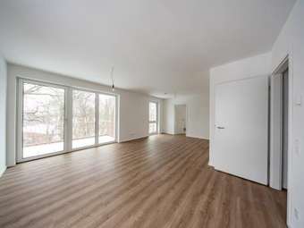 Neubauwohnung im Erstbezug mit Fußbodenheizung und Balkon