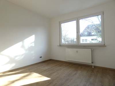Gut aufgeteilte 3-Zi-Wohnung mit Loggia in Frohnhausen