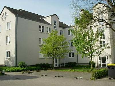 Preisgünstige: 2-Zimmer-Wohnung in zentraler Lage