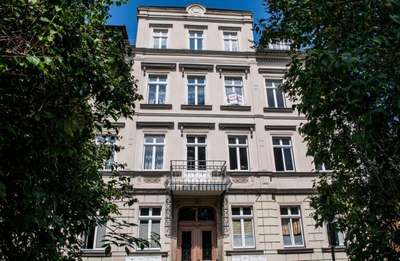 3-Raum-Dachgeschosswohnung zentrumsnah · 3. Etage · Verfügbarkeit: sofort
