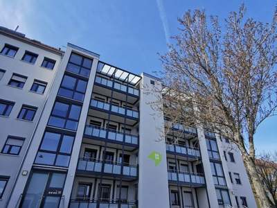 Helle 2-Zimmer-Dachgeschosswohnung in 90763 Fürth · frei ab 01.10.2026