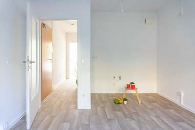 Schick sanierte 2-Raum-Whg. mit ebenerdiger Dusche · frei ab 01.01.2027
