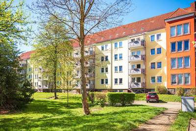 3-Raum-Wohnung, Franz-Mehring-Straße 142 · Pölbitz · 3. OG · zzgl. Genossenschaftsanteile · Verfügbarkeit: sofort