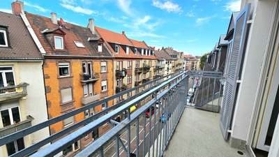 Geräumige 3 Zimmer, Balkon mit schöner Aussicht