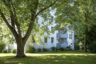 Freundliche 3-Zimmer-Wohnung mit Balkon in Neuss Erfttal