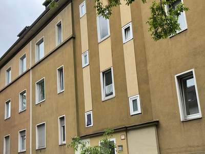 Auf gute Nachbarschaft: praktische 2-Zimmer-Wohnung mit Balkon zum Hof! Erstbezug nach Modernisierung!
