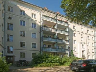 Schöne 2-RWE mit Balkon!