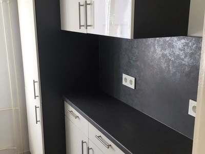 Renovierte 1-Zimmer-Single-Wohnung mit Einbauküche ab sofort frei