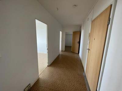 3-Zimmer-Wohnung mit toller Aussicht bis zum Fernsehturm