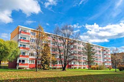 2-Raum-Wohnung, Kosmonautenstraße 80 · Eckersbach · 1. OG · zzgl. Genossenschaftsanteile · frei ab 18.12.2026
