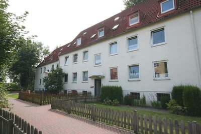 schöne drei Zi.-Wohnung · frei ab 01.12.2026