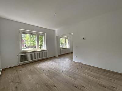 Sehr geräumige 2-Zimmer-Wohnung in Hochparterre mit Dusche in Wilhelmshaven! Bezugsfertig!