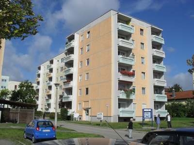 Gemütliche Familienwohnung mit Wohnküche und Balkon · 5. OG links
